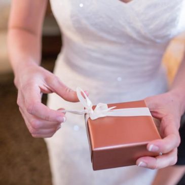 Malédictions qui accompagnent les cadeaux de mariage