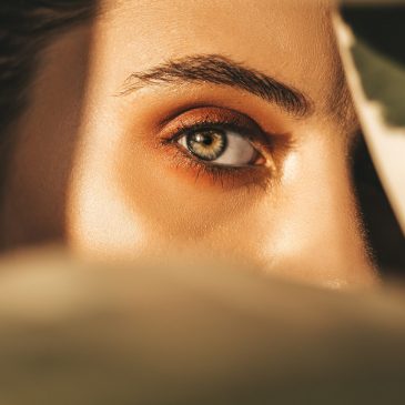 4 dangers de regarder une autre personne avec convoitise.